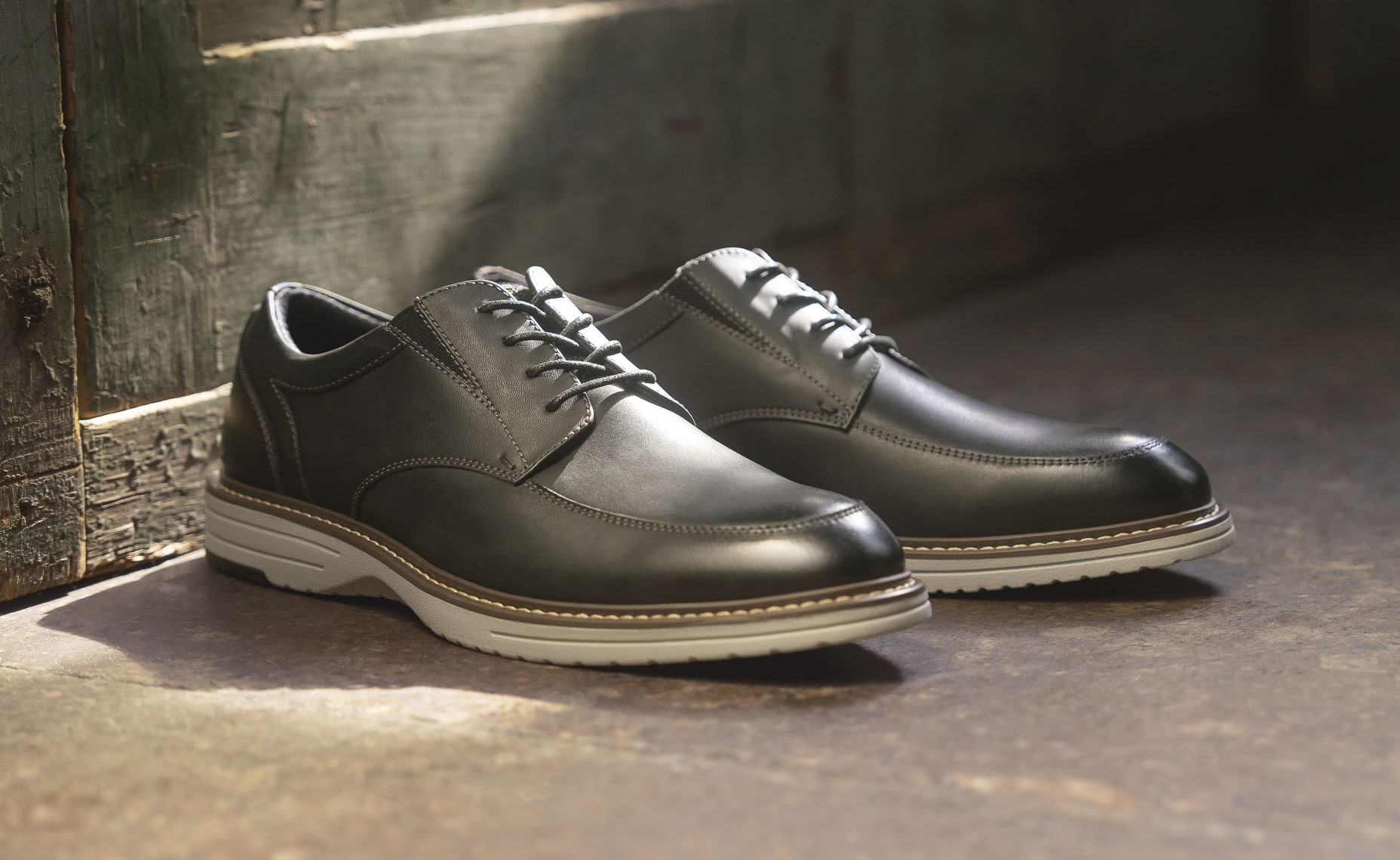 Shop Nunn Bush casuals featuring the Griff Moc Toe Oxford.